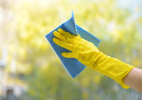 A supervisor discussing a cleaning complaint resolution