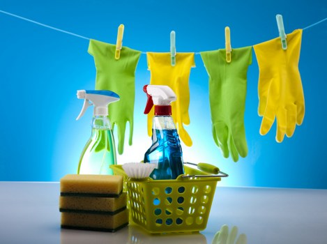 Professional cleaner in Collierswood working in a commercial space